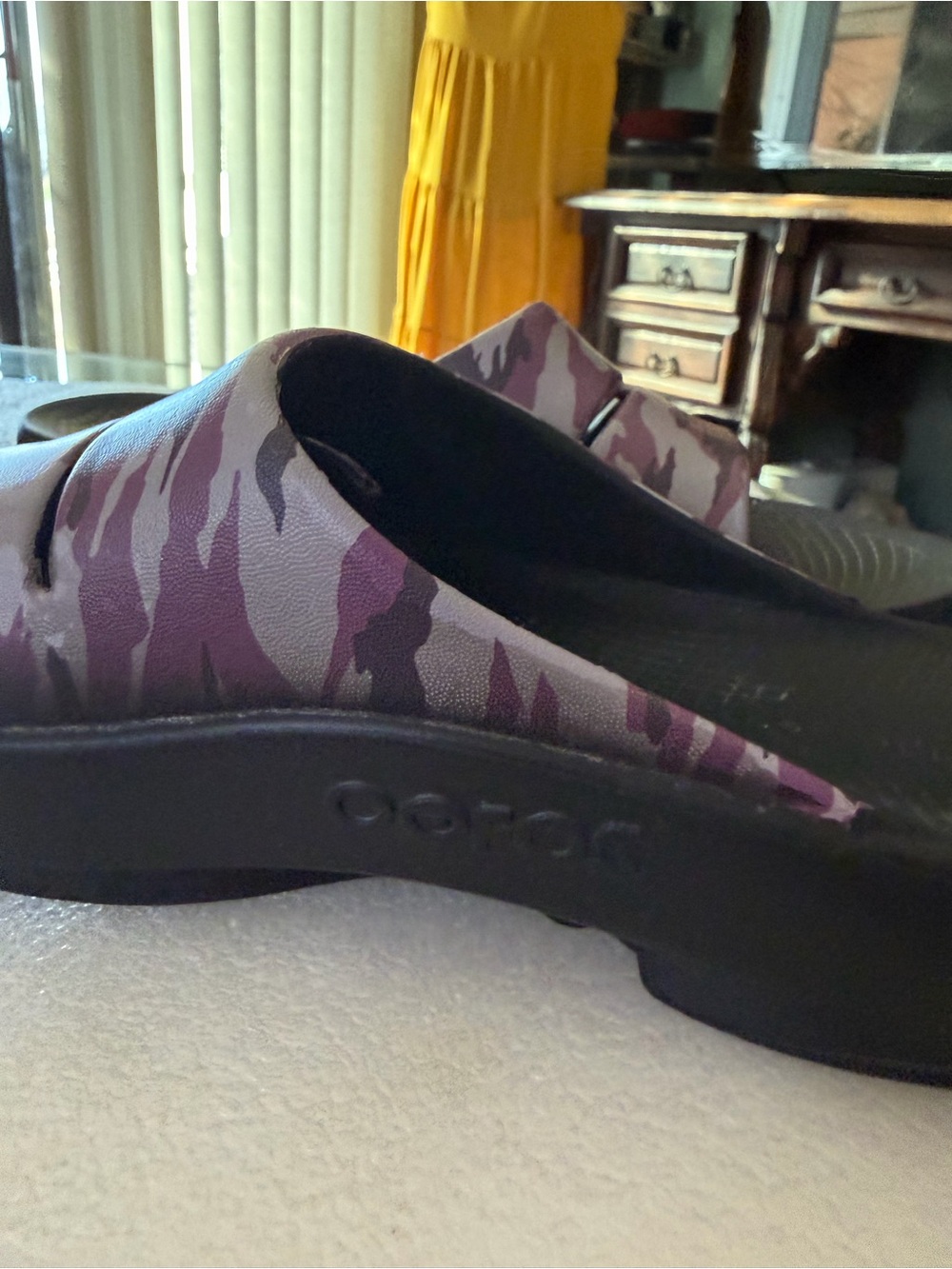 OOFOS Women's Purple Camo Slide Sandals 9 - Picture 2 of 9